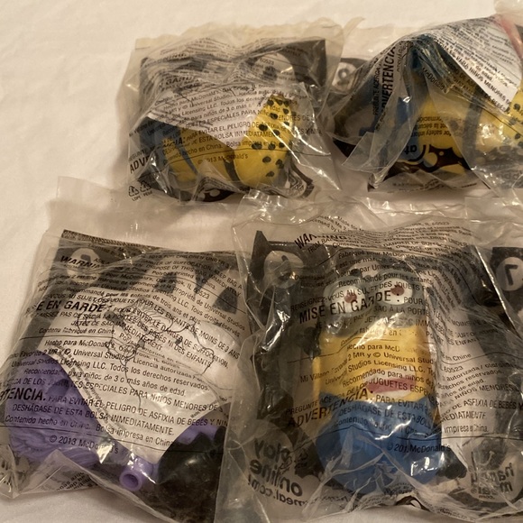 Set of 7 Despicable Me2 Happy Meal Toys - Picture 10 of 11